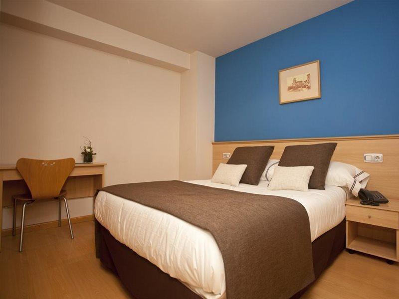Hotel Metropol By Carris Lugo Esterno foto